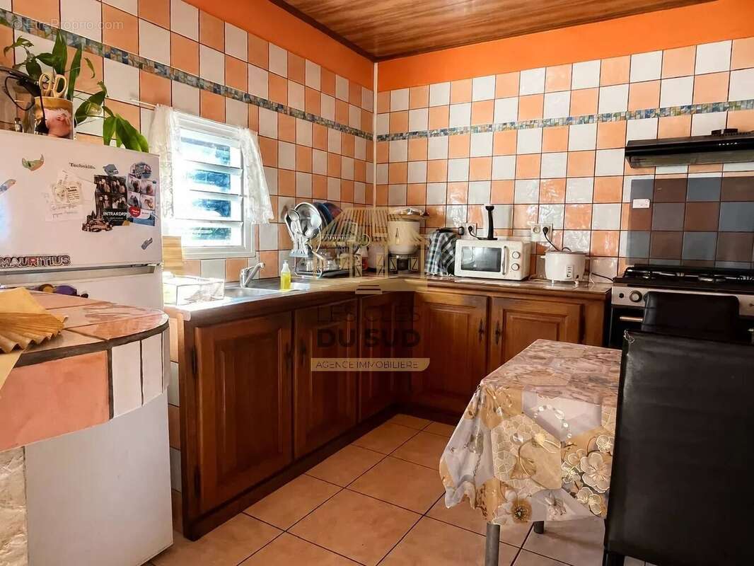 Maison T4 de plain-pied avec grand terrain de 800 m² au calme – La Crête, Saint-Joseph (97480) - photo 4