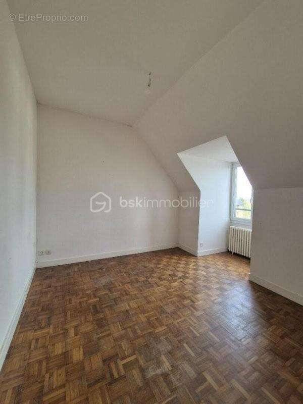 Appartement à LASSAY-LES-CHATEAUX