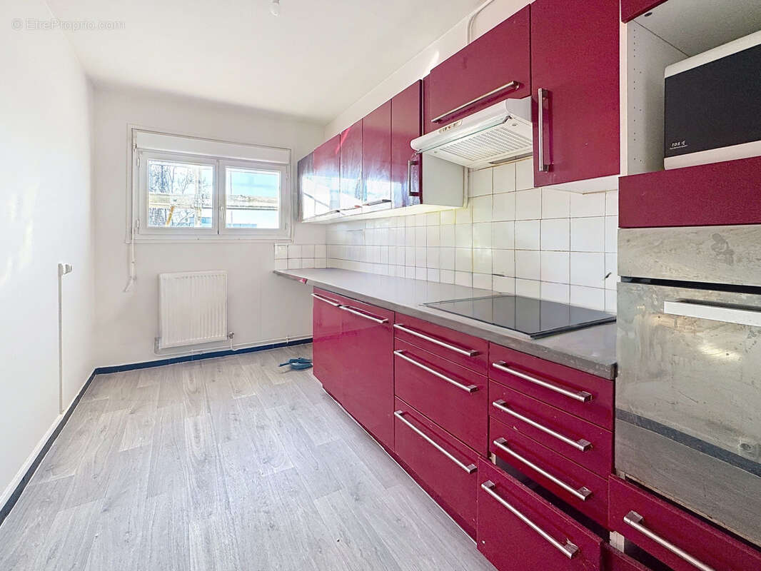 Appartement à SAINT-GENIS-LAVAL