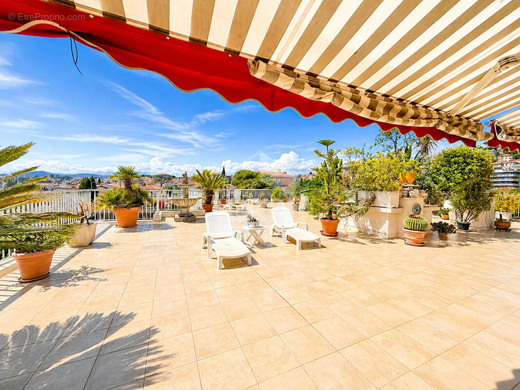 Appartement à LE CANNET