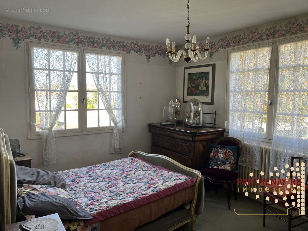 Entrée - Maison à PARTHENAY