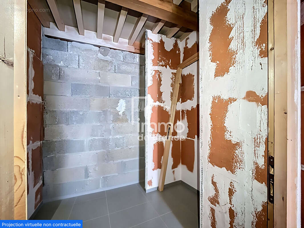 Appartement à MONTREAL-LA-CLUSE