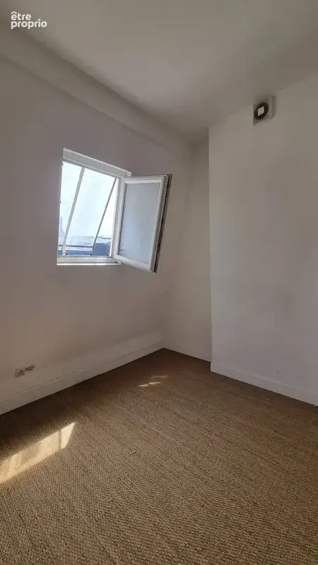 Chambre de service sans WC - dernier étage avec ascenseur - photo 6