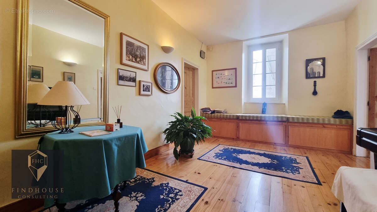 Maison à PUYMAURIN