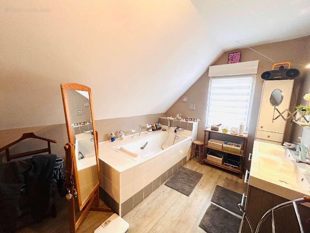 Maison à BAJUS