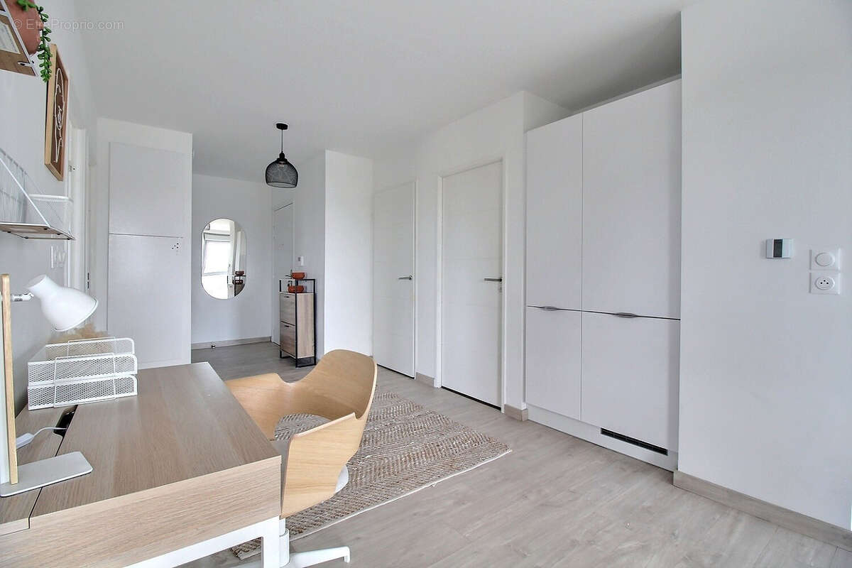Appartement T3 en Dernier Étage avec Balcon Plein Sud & Vue Panoramique - photo 13