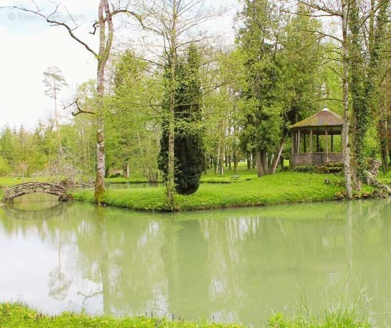 Appartement à CONTREXEVILLE