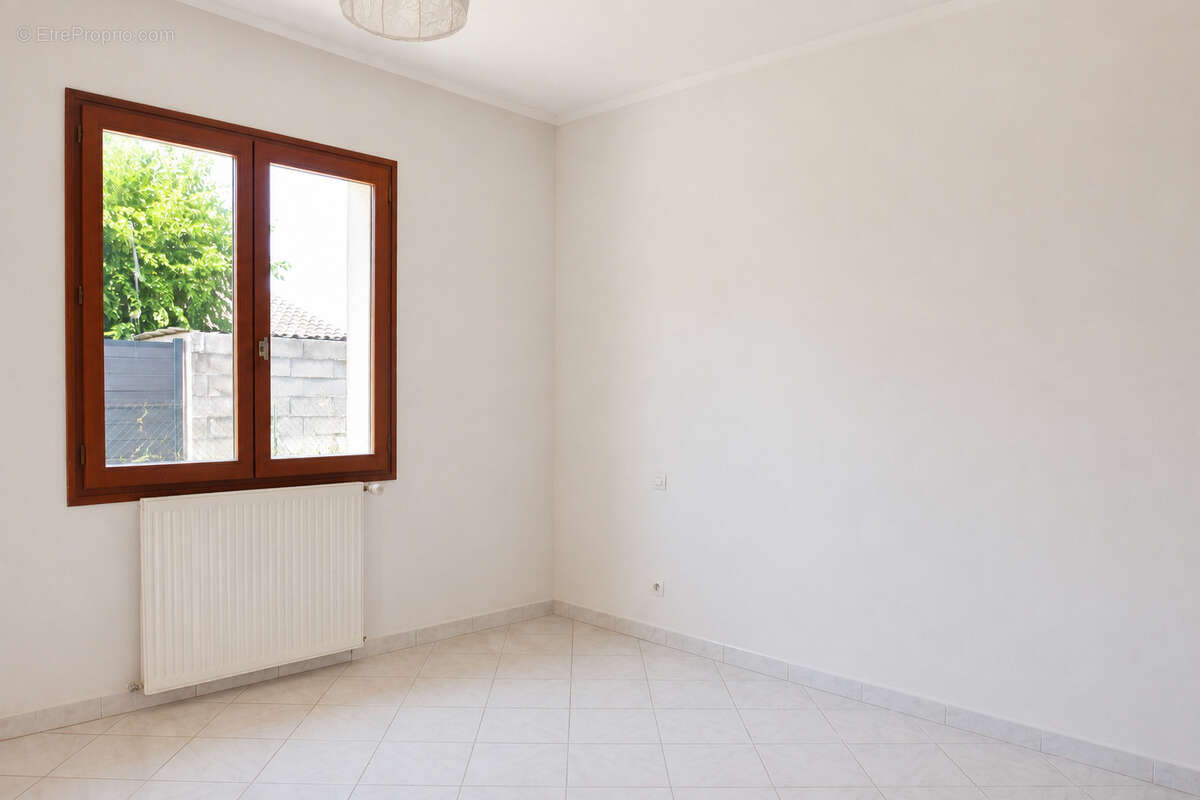 A VENDRE MAISON T4 86 m2 habitables 420 m2 de terrain - photo 5