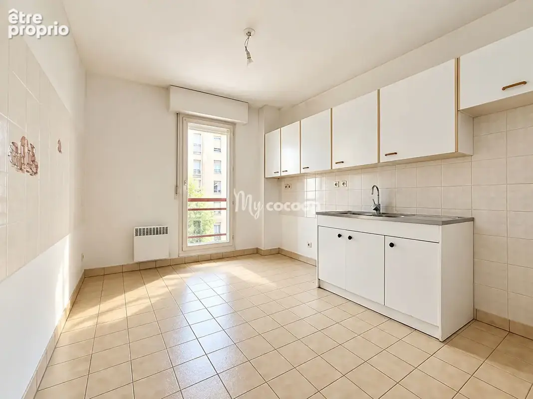 Place Saint Louis - T3 - 70 m² - Balcon Cave - photo 6