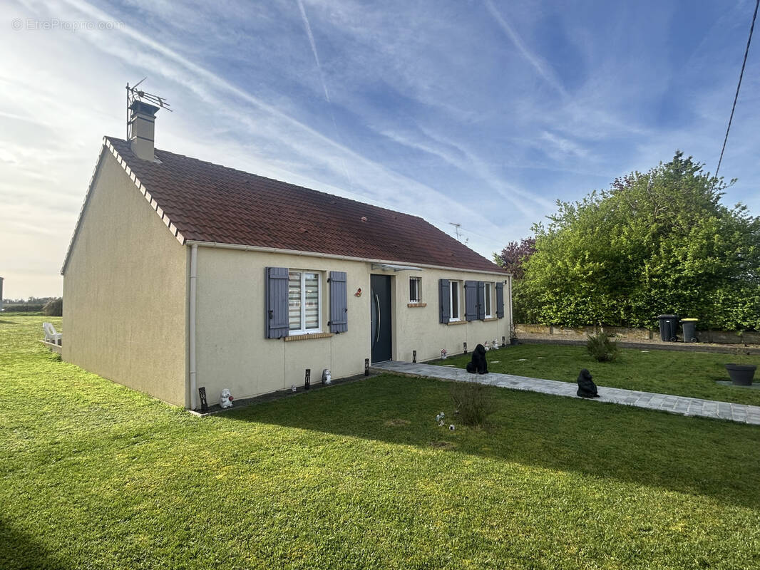 Maison à ROUVRES-SAINT-JEAN