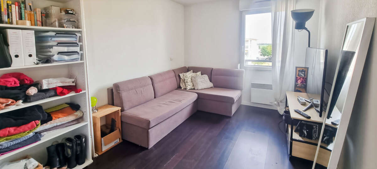 Appartement à PAREMPUYRE