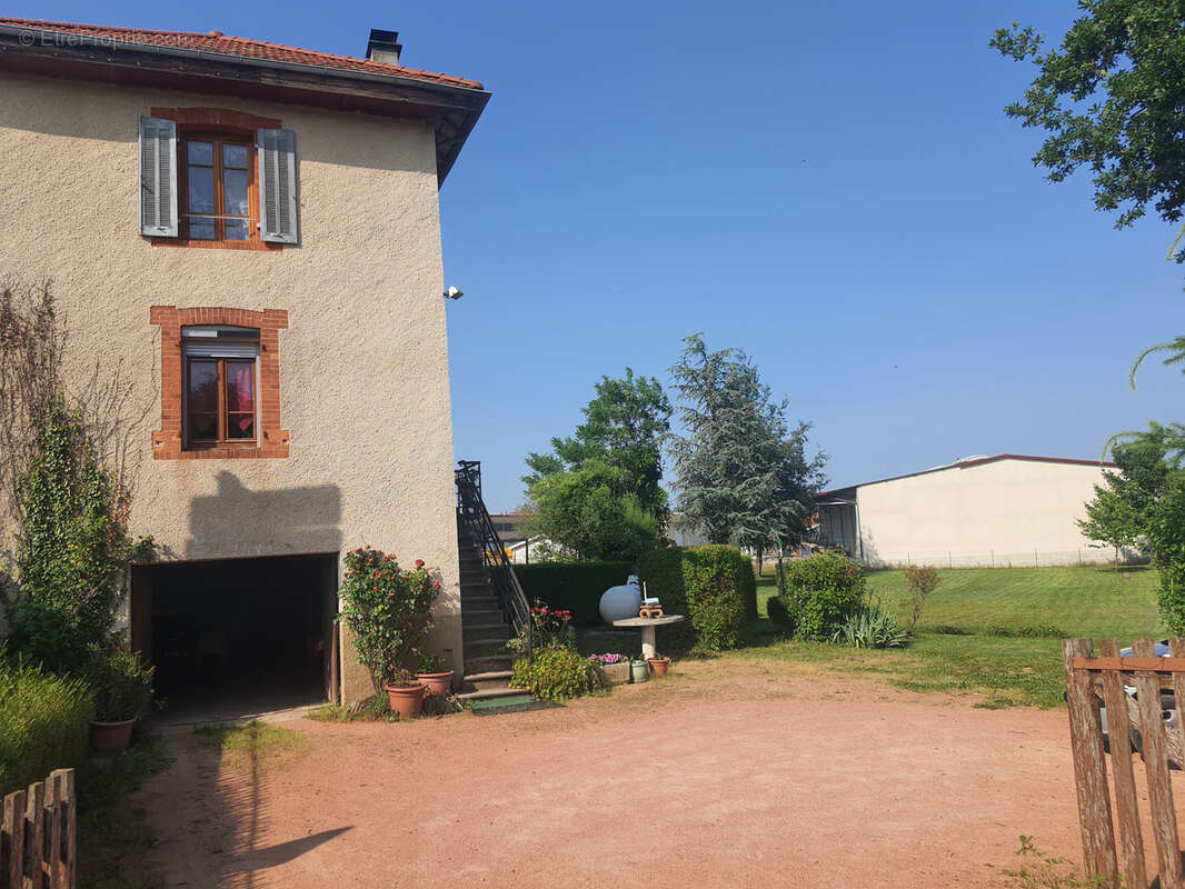 Maison à SAINT-GERMAIN-LAVAL