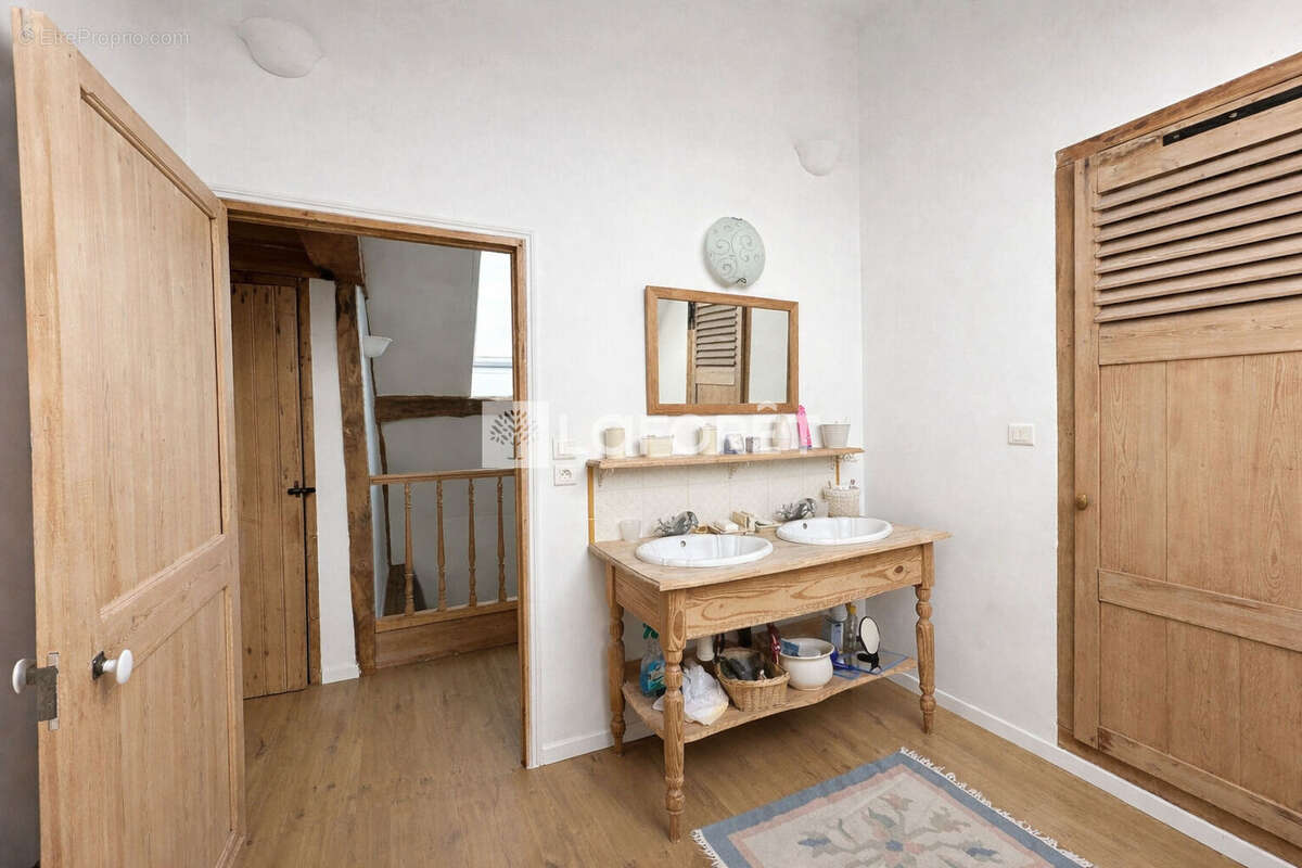 Maison à NOMAIN