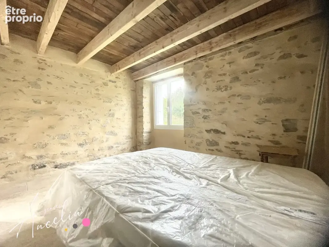 Maison 4 pieces en pierres apparentes, en hameau - photo 11