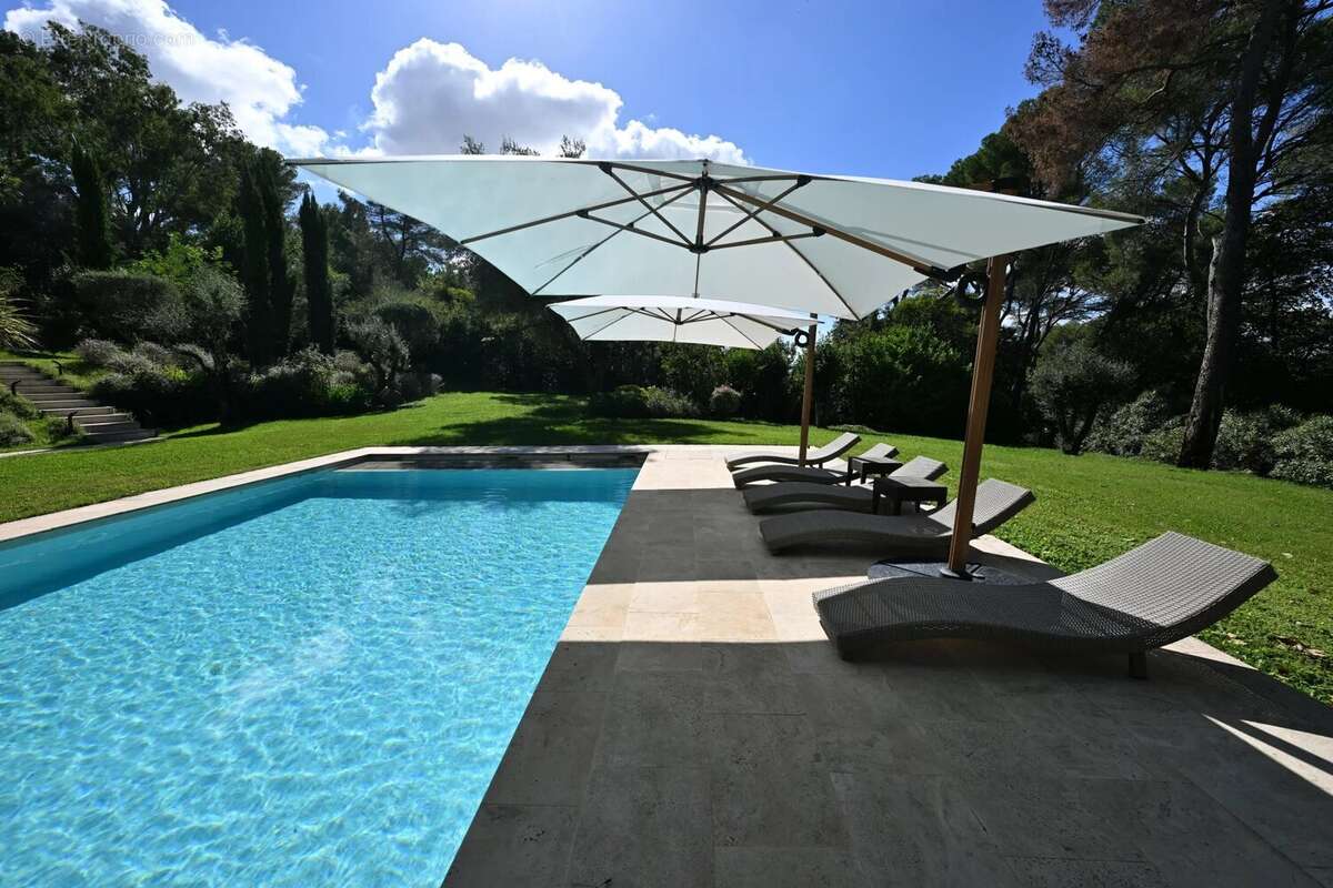 Maison à MOUGINS