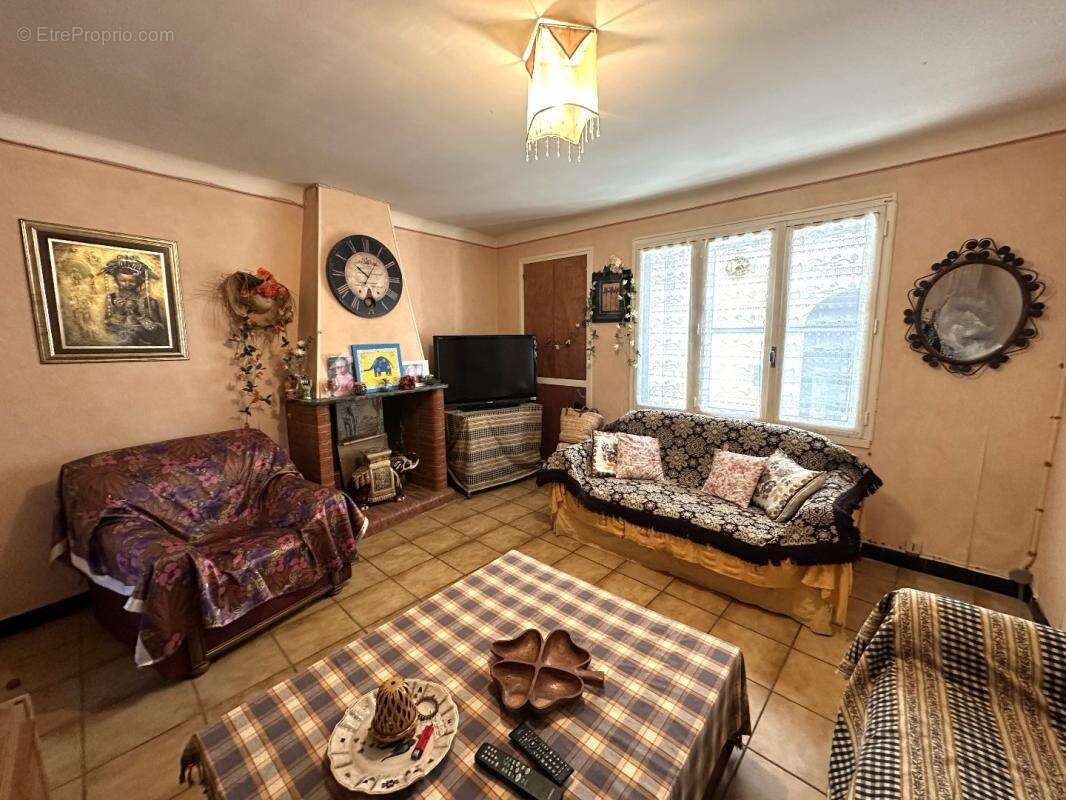 Maison à CAUNES-MINERVOIS