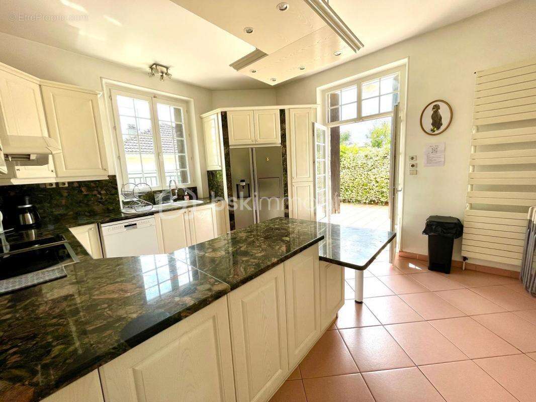 Maison à LA VILLE-DU-BOIS