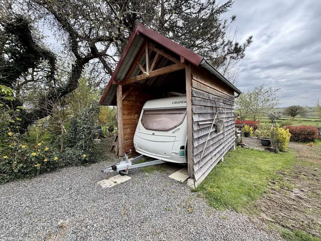 Maison à SAVIGNY-POIL-FOL