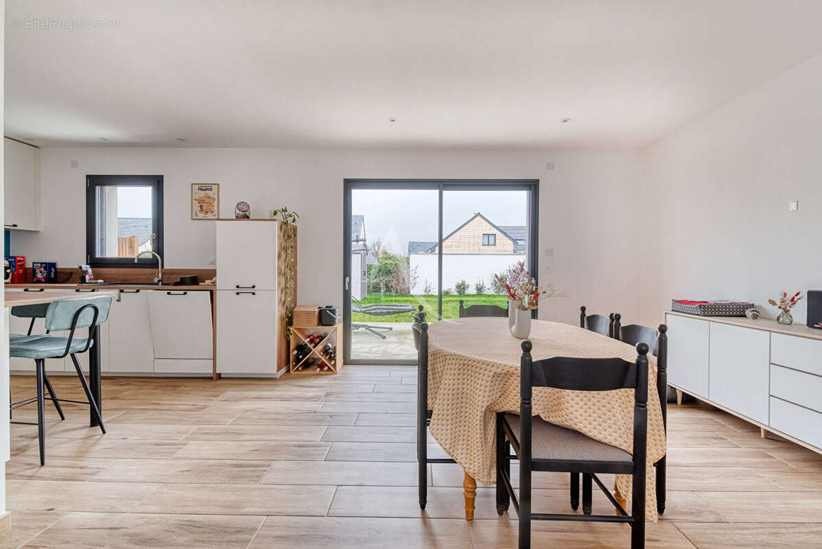 Maison à BRISSAC-QUINCE