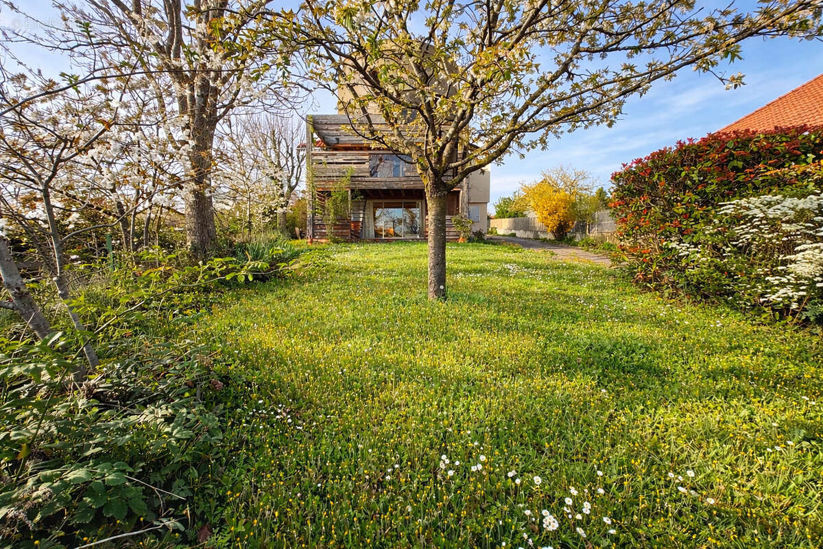 Maison à PONT-DU-CHATEAU