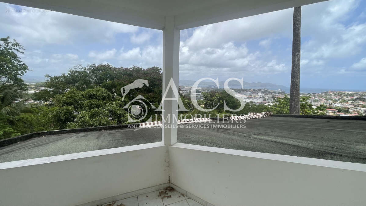 Villa F4 avec vue dégagée et mer - FORT-DE-FRANCE - photo 4