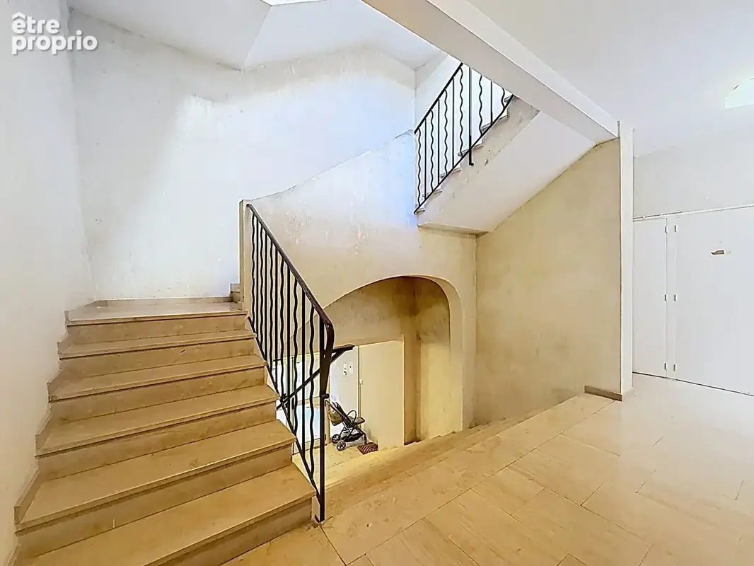 Avignon intra-muros - t2 de 34 m² avec cave - photo 8