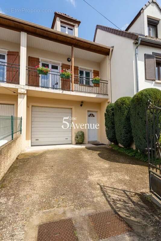 Maison à ROSNY-SOUS-BOIS