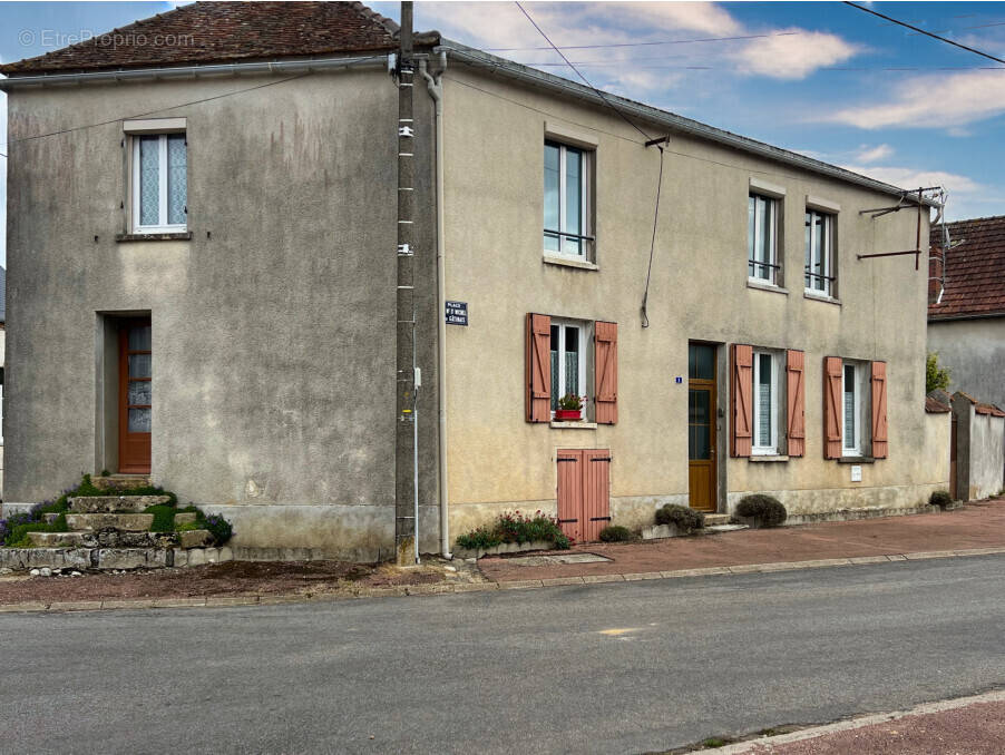 Maison à BROMEILLES