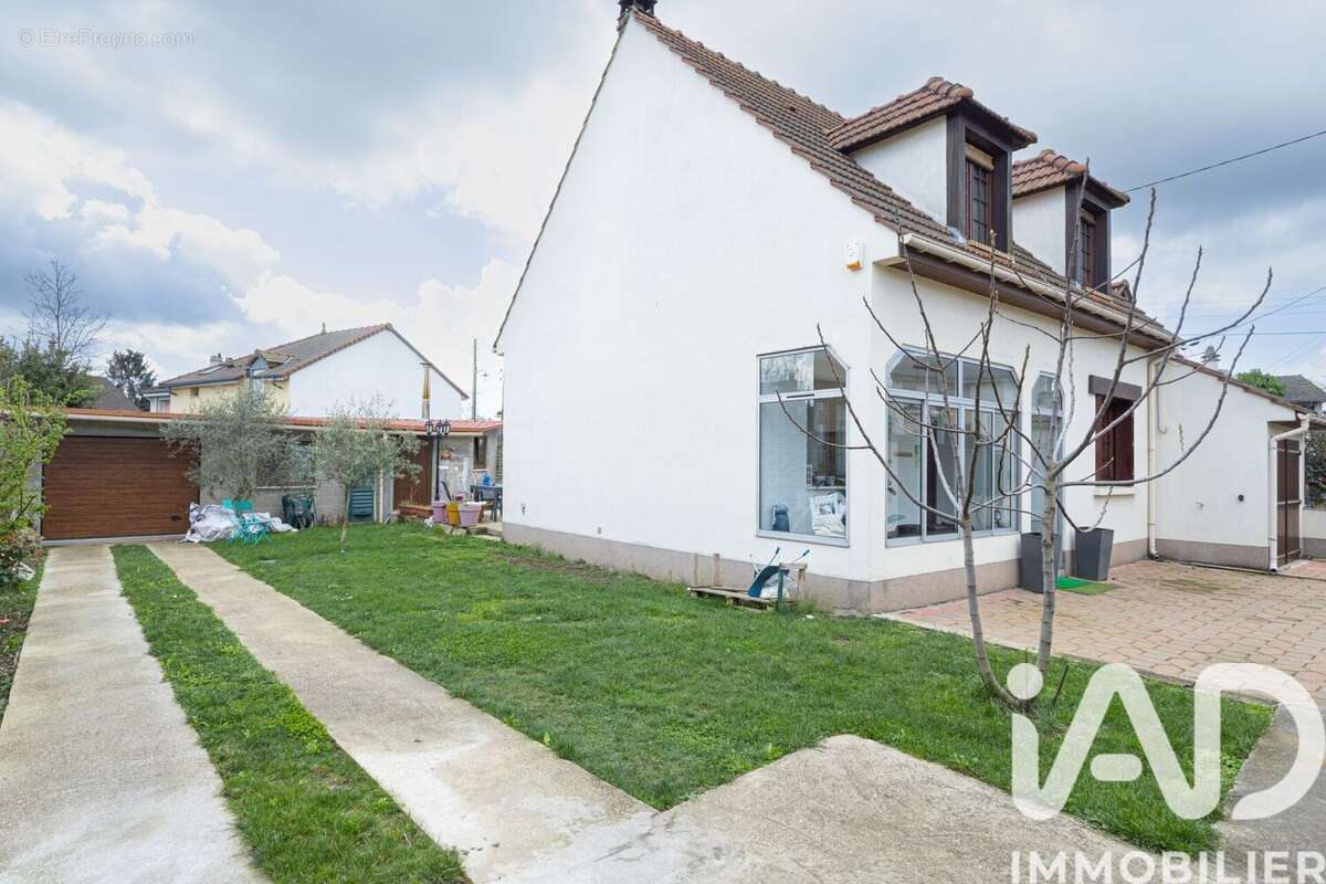 Photo 2 - Maison à VILLEPINTE