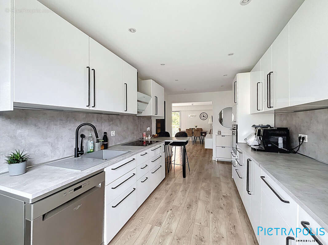 Appartement à SAINT-GENIS-POUILLY