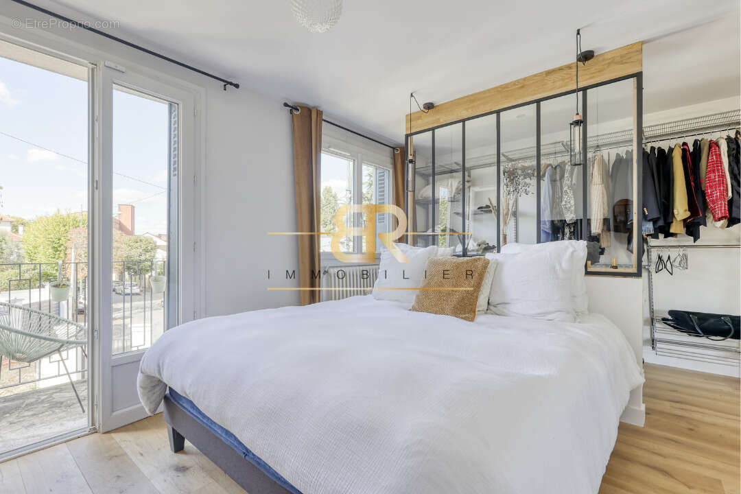 Maison à SAINT-MAUR-DES-FOSSES