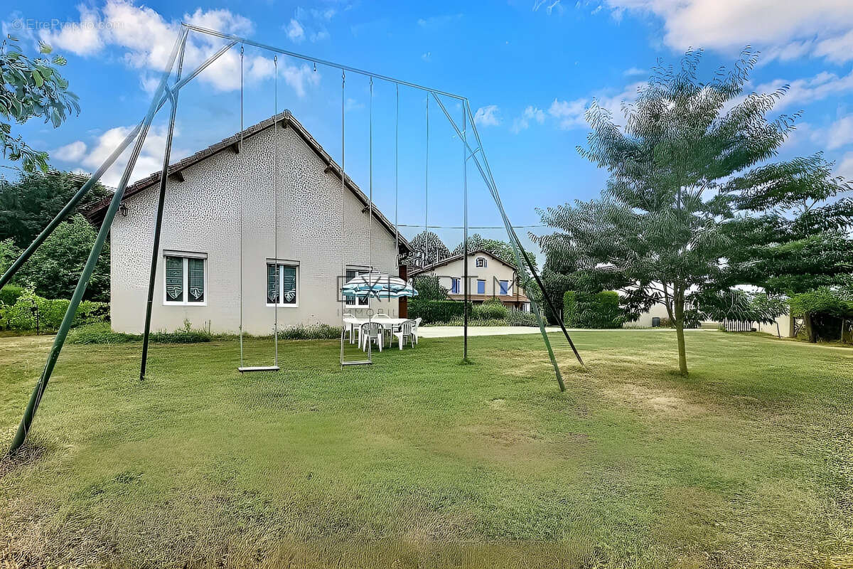 Maison à SENNECEY-LE-GRAND