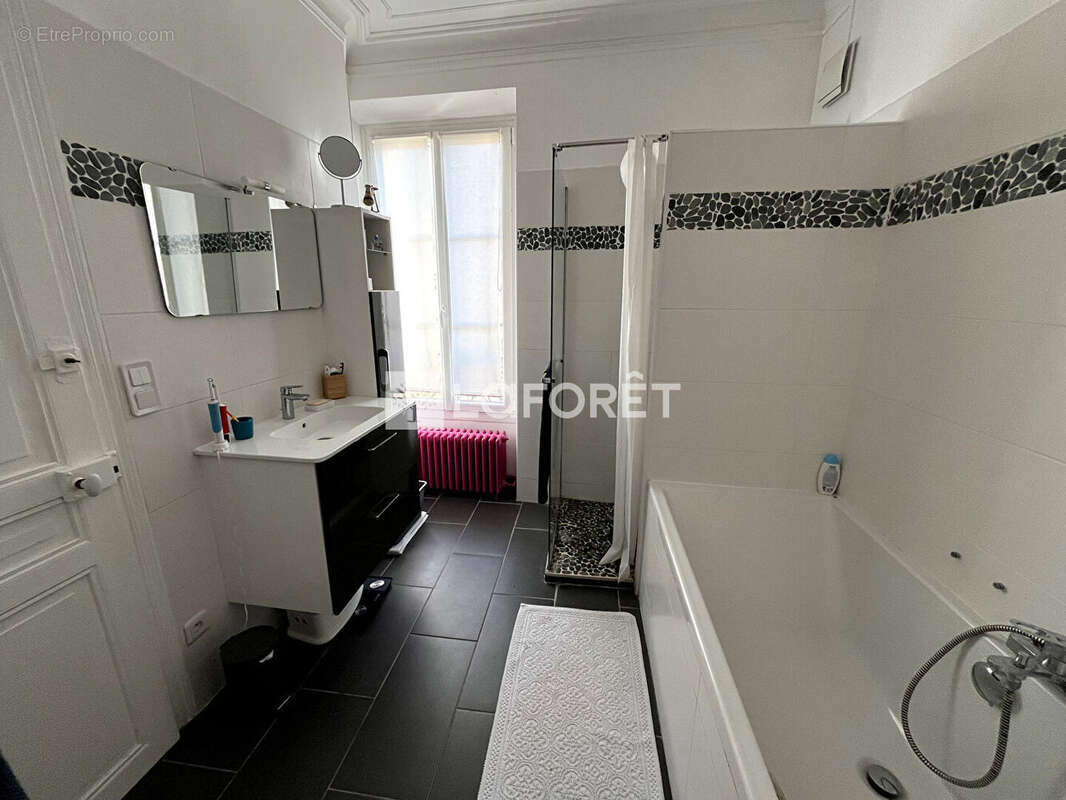 Maison à MEZY-SUR-SEINE