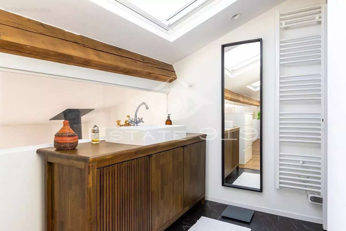 Appartement à MARSEILLE-6E