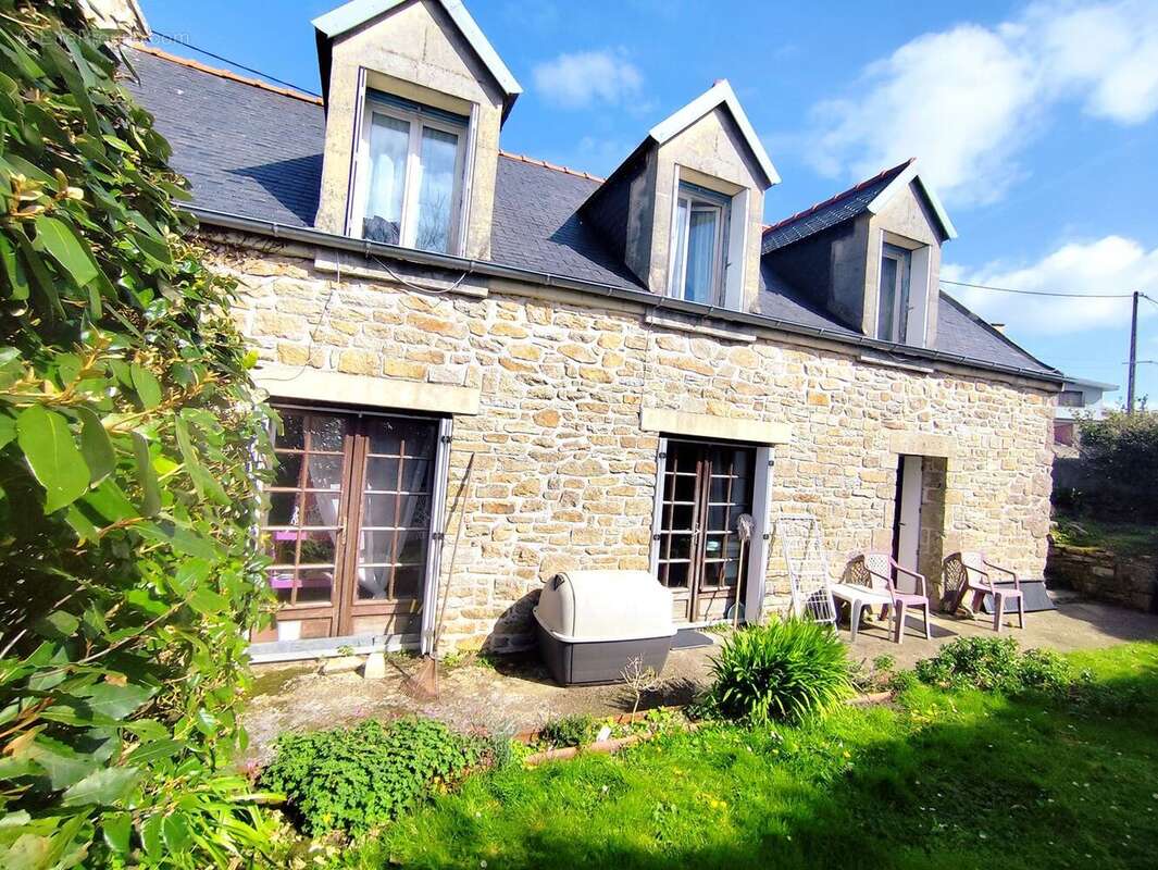 Maison à PLOUHINEC
