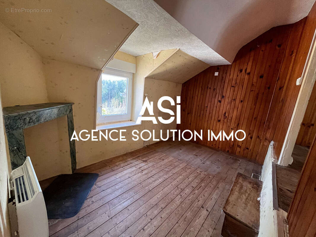 Maison à VILLAINES-LA-JUHEL
