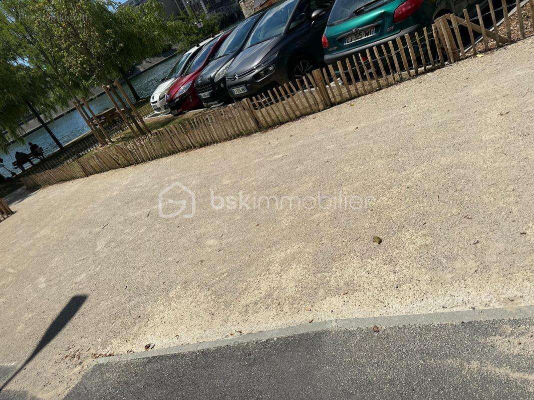 Commerce à CORBEIL-ESSONNES