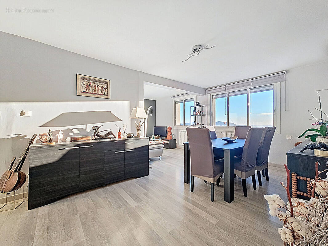 Appartement à MARSEILLE-12E