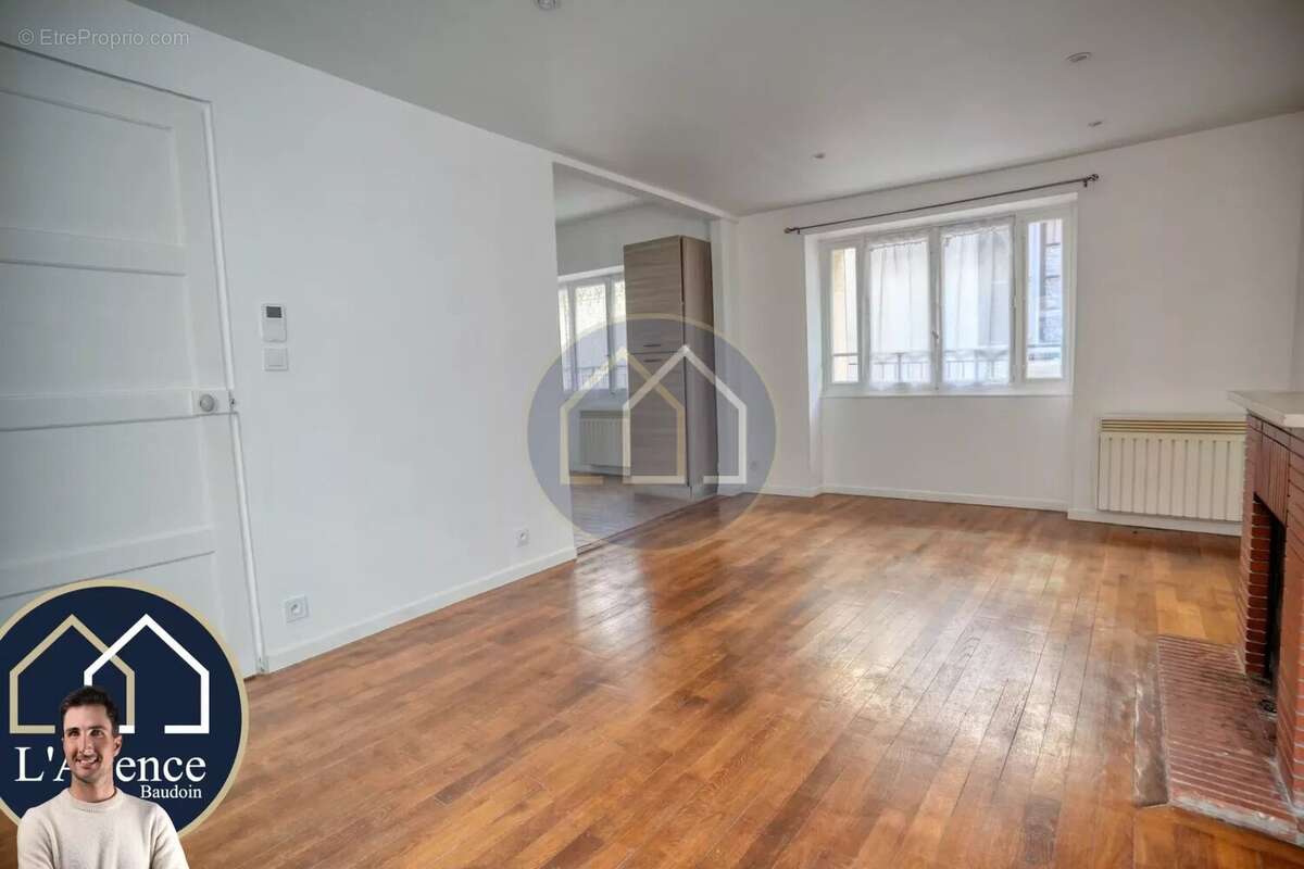 Appartement à EPERNON