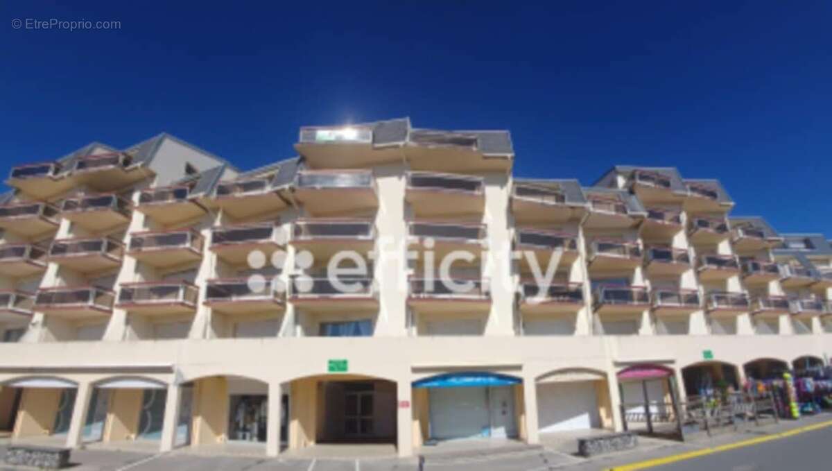 Appartement à CAMIERS