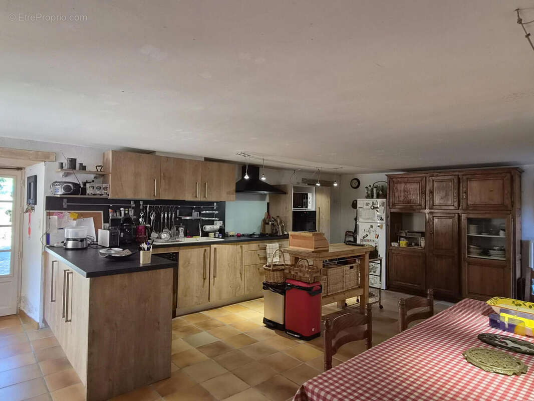 Vallée de la Dordogne, maison de hameau XVIIIème de 186m² avec 3 chambres et piscine - photo 7