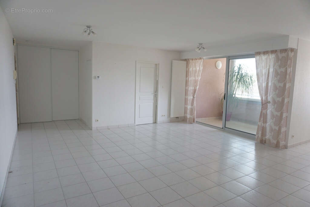 Rare - Très bel appartement F3 de 92 m2 au centre de Paray le Monial - photo 9