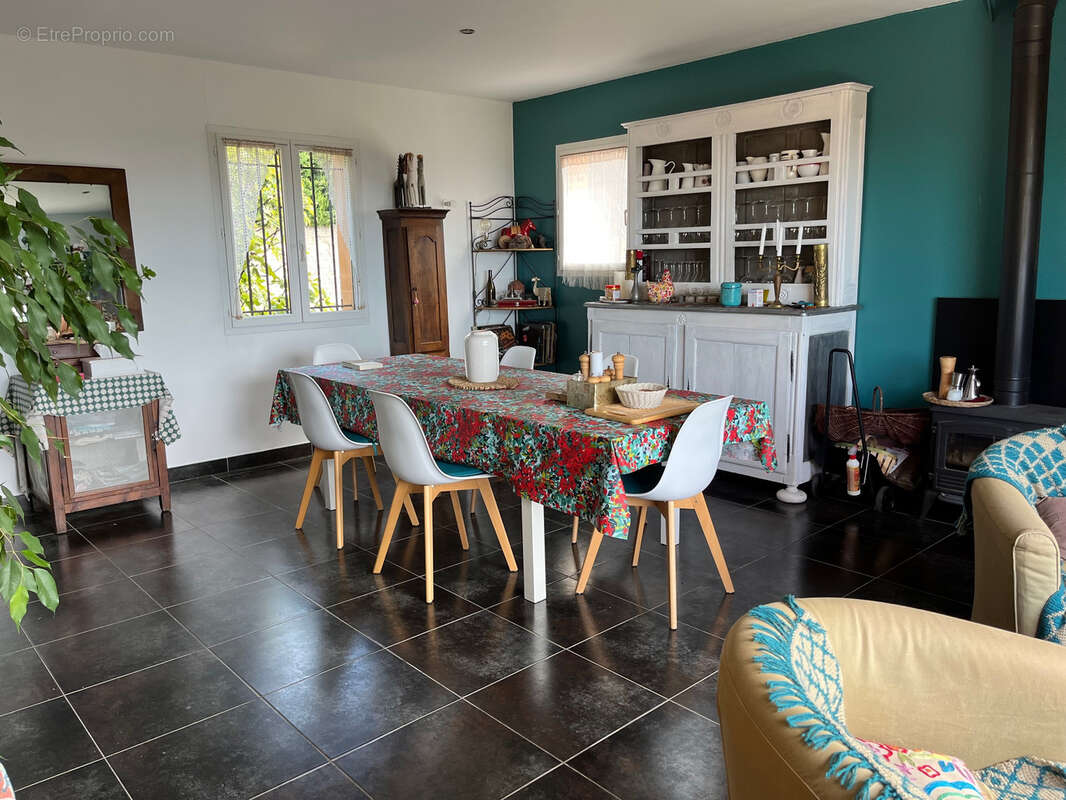 Maison à PERNES-LES-FONTAINES