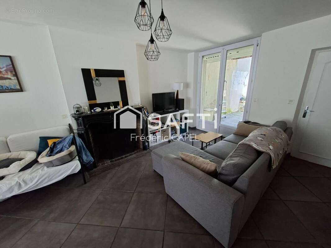 Photo 3