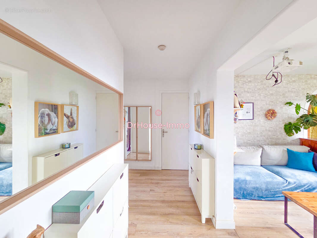 Appartement à SAINT-CYR-SUR-LOIRE