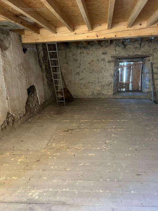 Maison à ESPEZEL