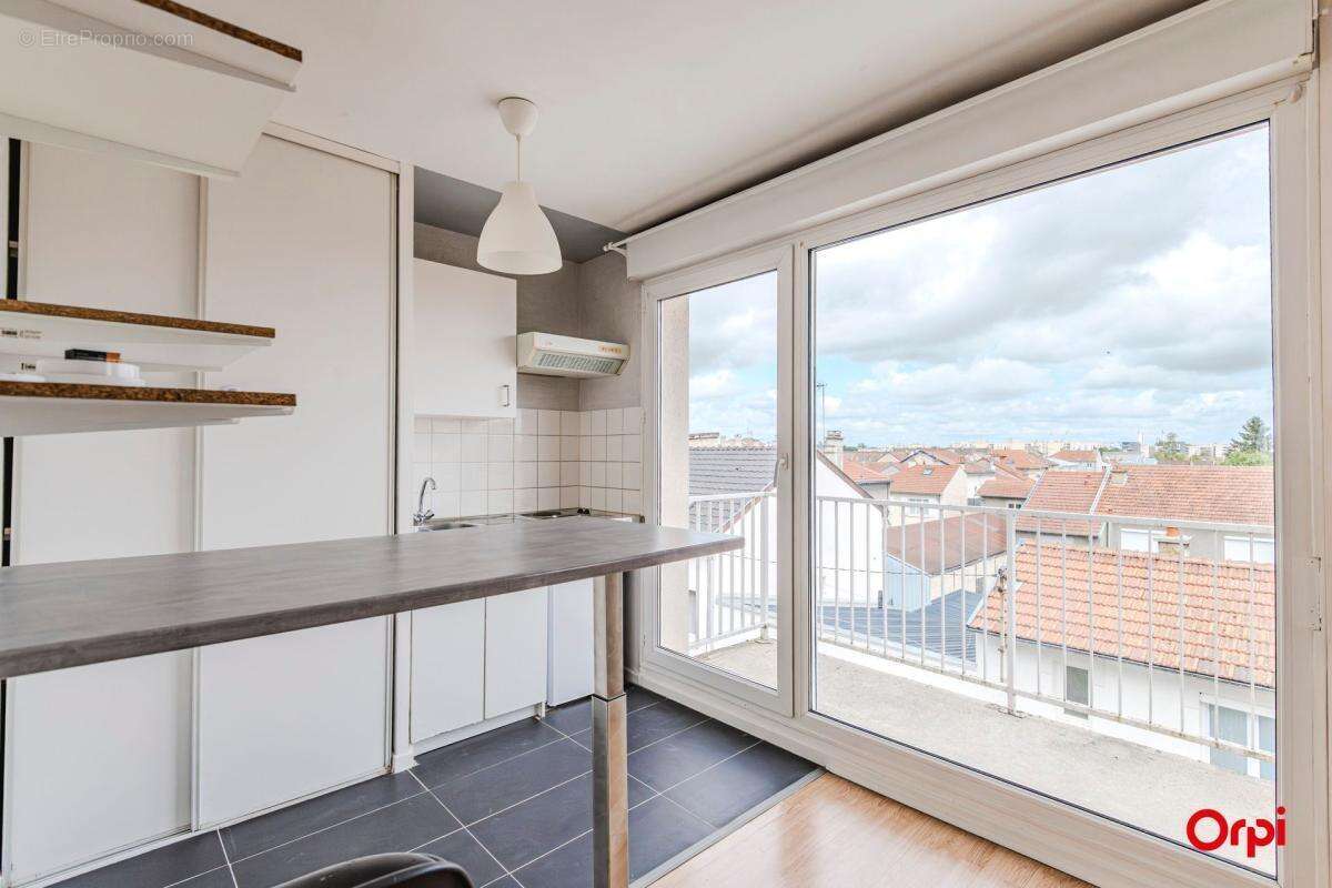 Studio 25 m² avec balcon – Secteur Laon à Reims – Idéal investisseur ou 1er achat - photo 8