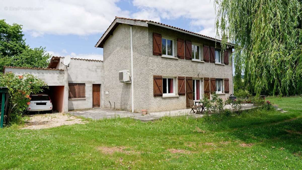 Maison à LES BORDES-SUR-ARIZE