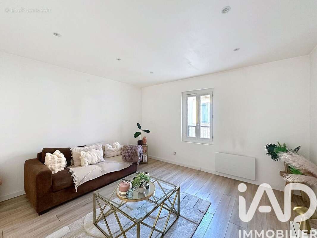 Maison 81 m² à Jonquieres-Saint-Vincent  - photo 3