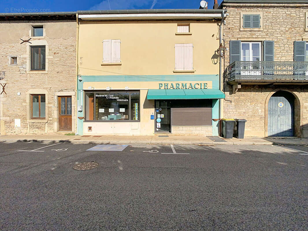 Maison à PONT-DE-VAUX